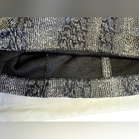 Tahari NWT Dress Sleeveless Mini Bodycon Reptile Print Grey/Black Size 2 - Picture 8 of 13